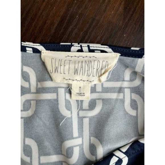 Sweet Wanderer Women’s Navy Blue White  Tank Top Size M Zipper - Picture 6 of 6